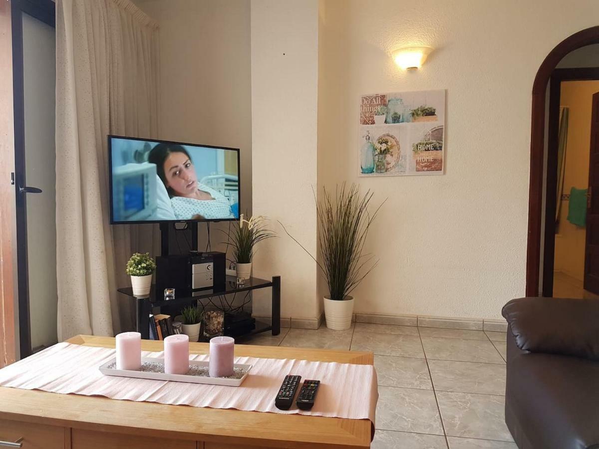 San Marino With Heated Pool, Only 450 Meters To The Beach, Wifi Арона Екстериор снимка