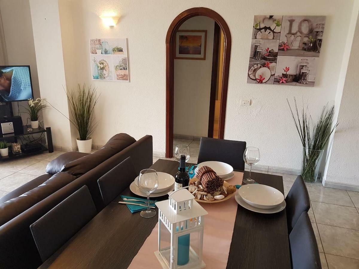 San Marino With Heated Pool, Only 450 Meters To The Beach, Wifi Арона Екстериор снимка